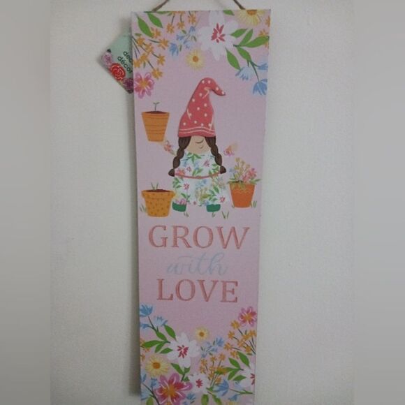 Grow with Love Pink Gnome Floral Door/Wall Sign Spring Ready. - Picture 3 of 3